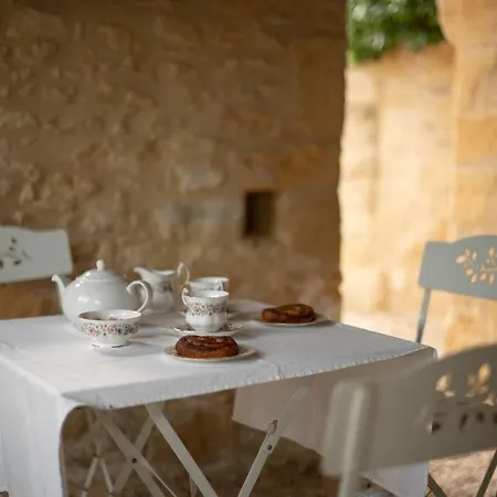 Le Manoir De Carlucet 펜션